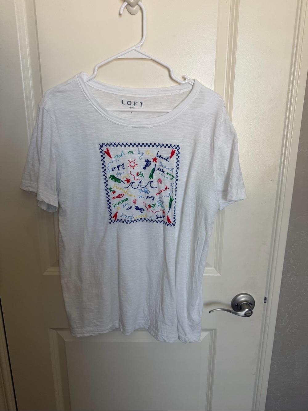 LOFT White Short-Sleeve Tee with Multicolor Beach Embroidery